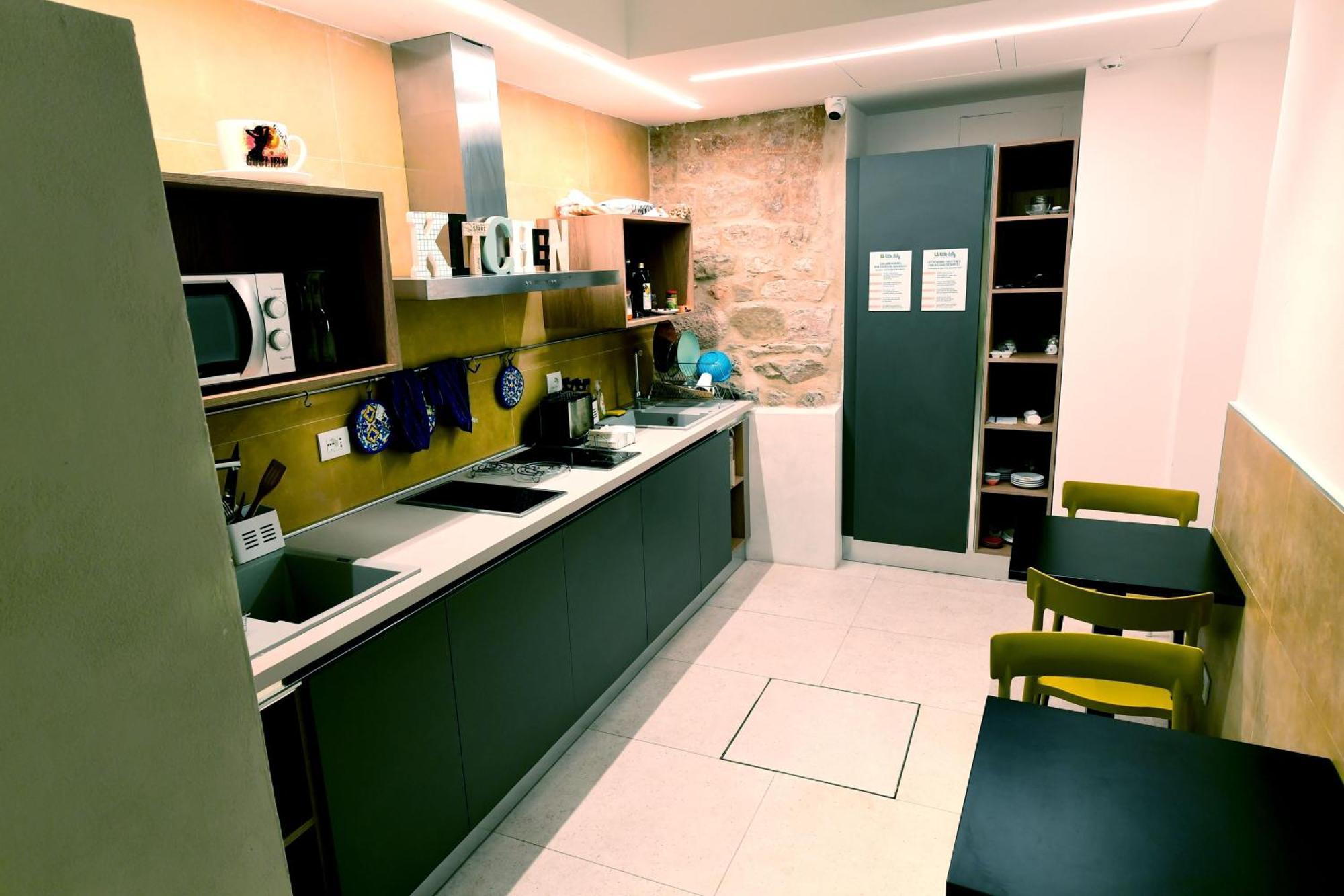 Little Italy Hostel Ex Chiesa S Donato 페루자 외부 사진