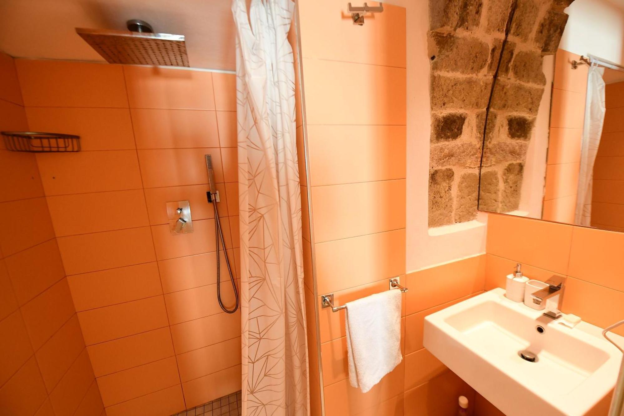 Little Italy Hostel Ex Chiesa S Donato 페루자 외부 사진