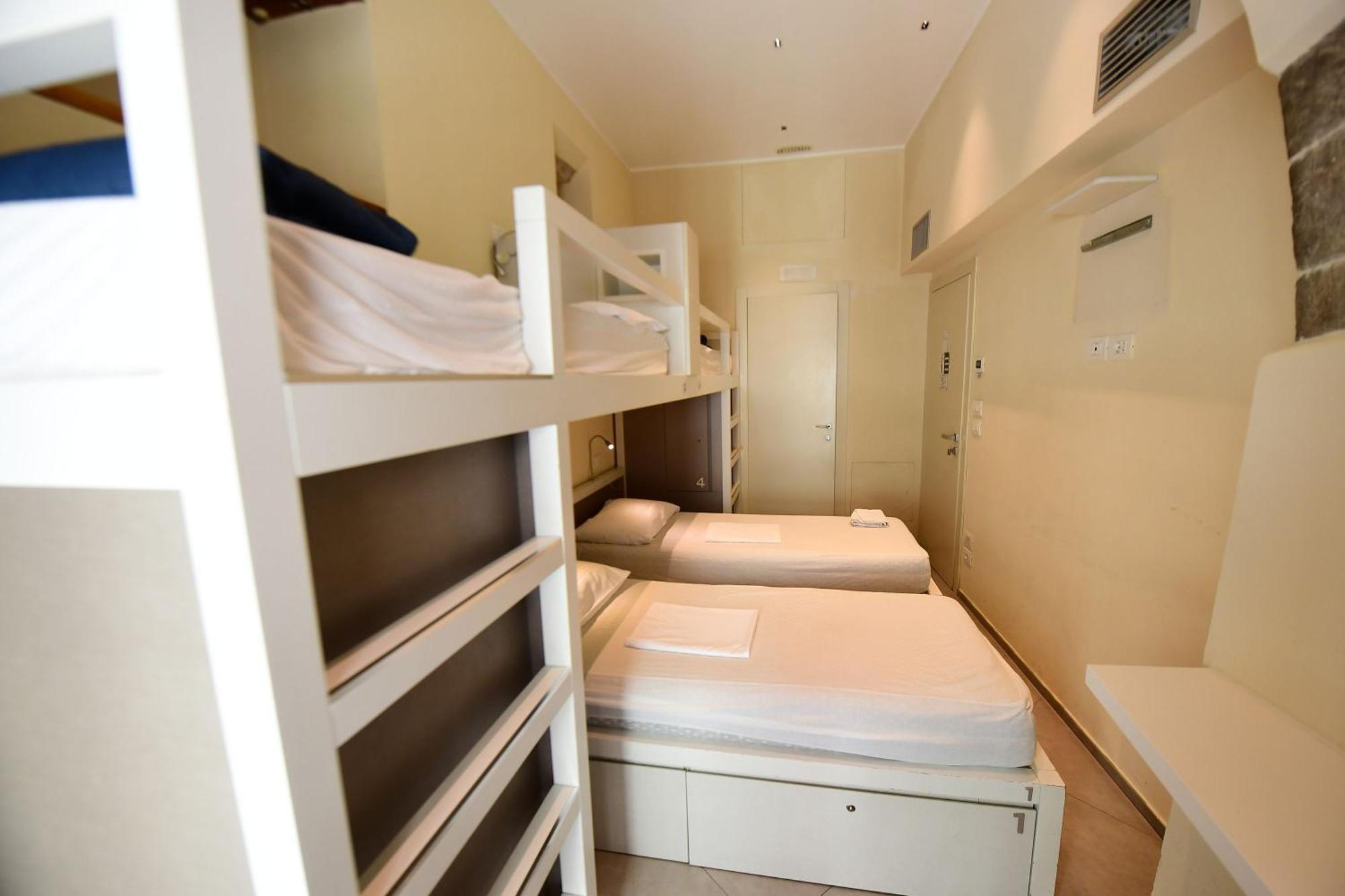 Little Italy Hostel Ex Chiesa S Donato 페루자 외부 사진
