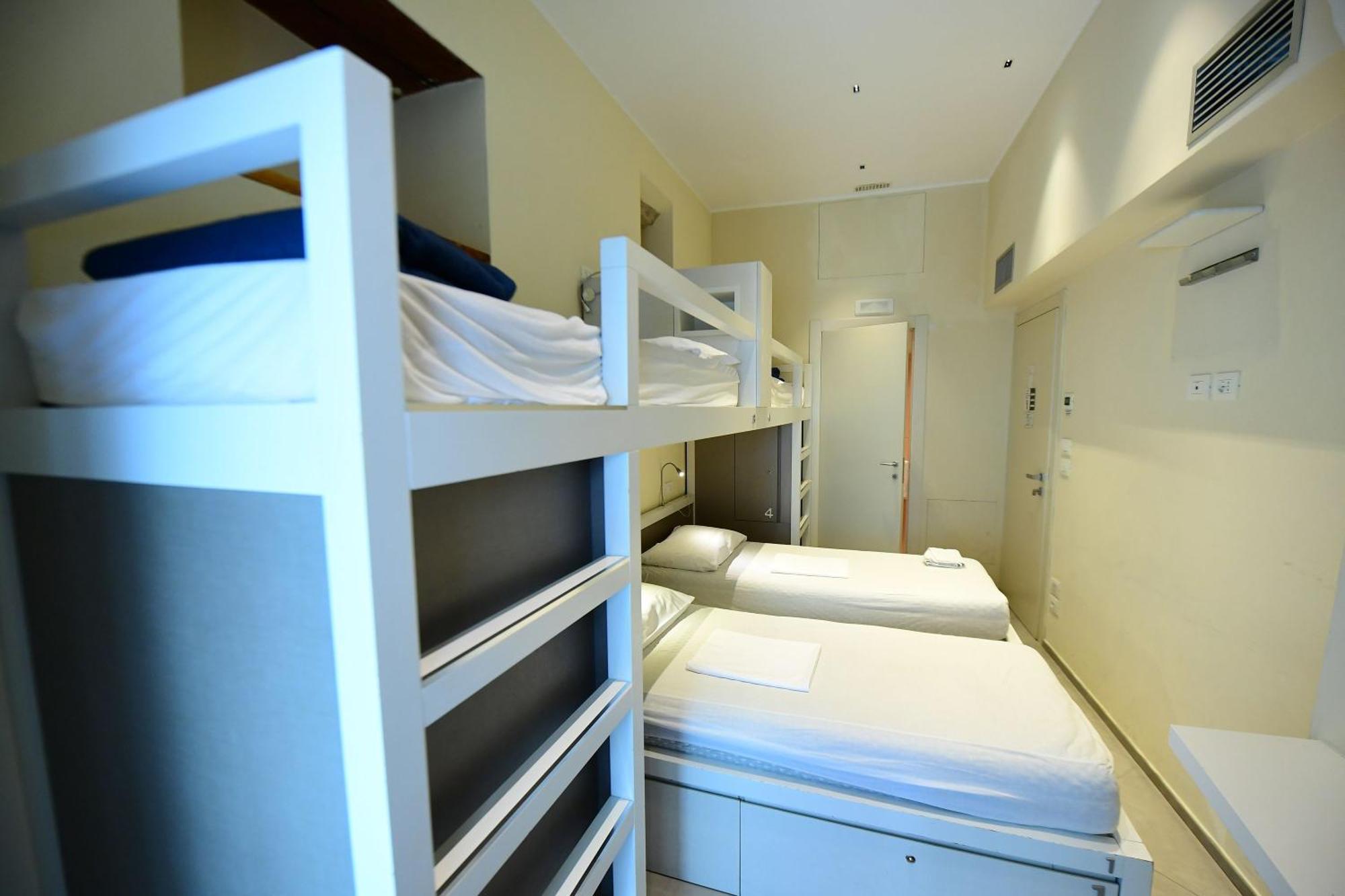 Little Italy Hostel Ex Chiesa S Donato 페루자 외부 사진