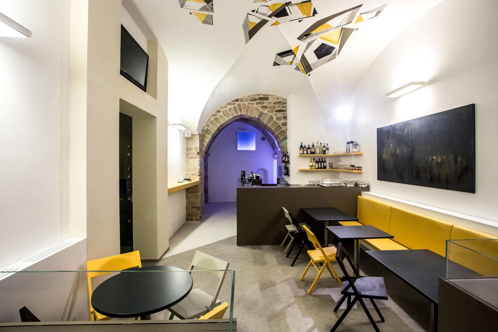 Little Italy Hostel Ex Chiesa S Donato 페루자 외부 사진
